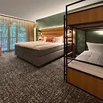 Der Valk Hotel 4*