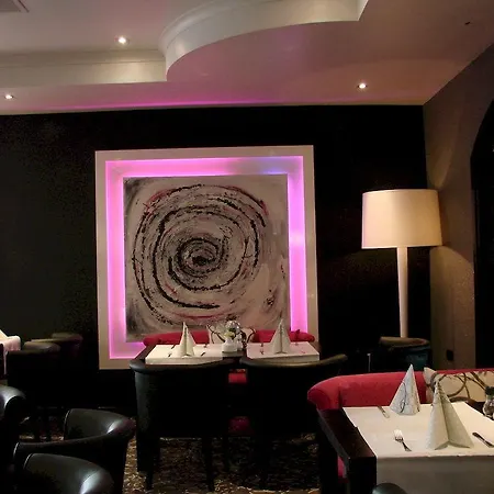 Der Valk Hotel 4*