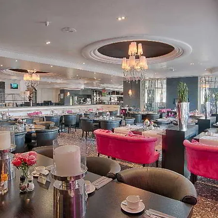 Hotel Der Valk 4*