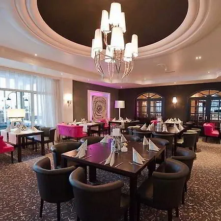 غلادبيك فان دير فالك 4*